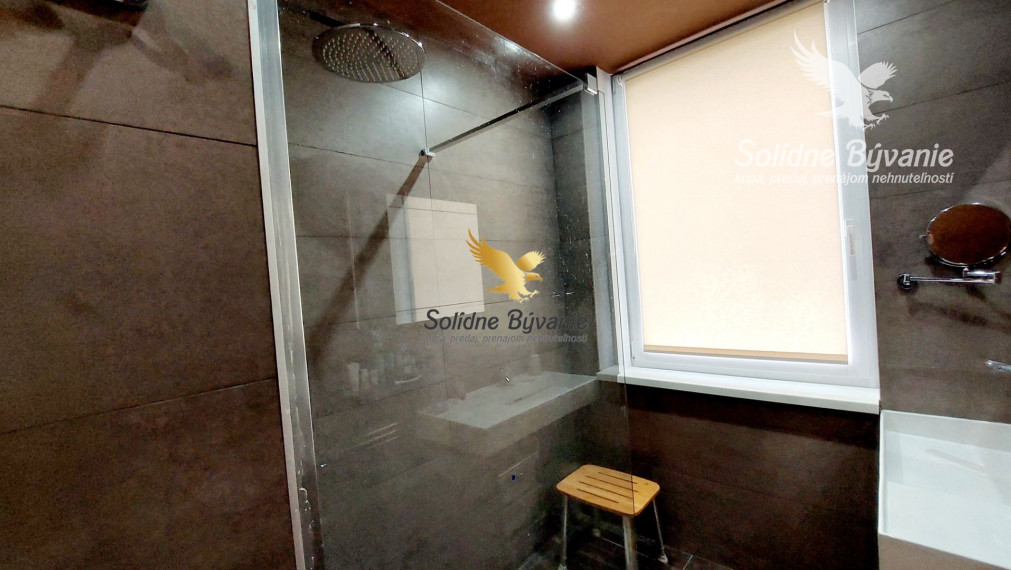 EXKLUZÍVNE NA PREDAJ! 4 izbový byt v novostavbe s veľkou terasou a s parkovaním