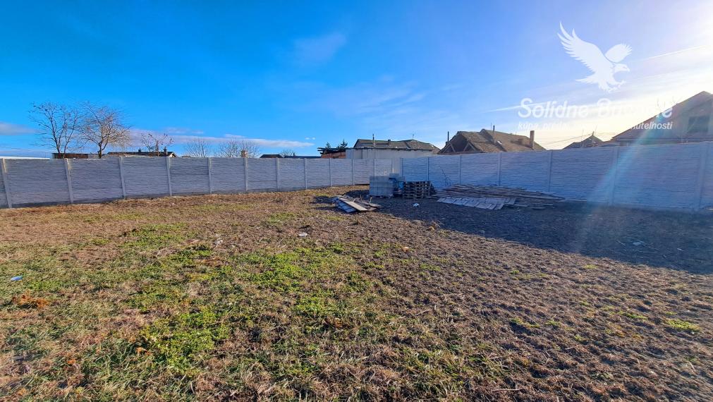 Stavebný pozemok pre rodinný dom alebo dvojdom, Mostová