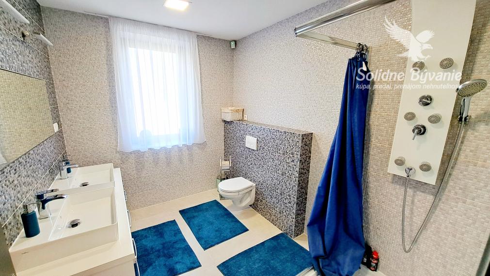 Moderný a nadštandardný 5-izbový rodinný dom, Tomášikovo