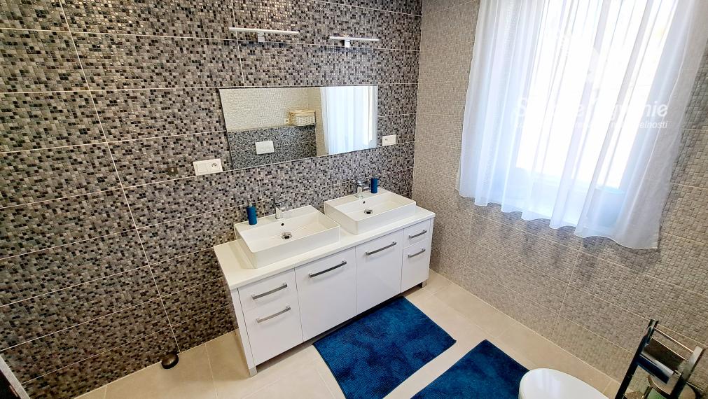 Moderný a nadštandardný 5-izbový rodinný dom, Tomášikovo