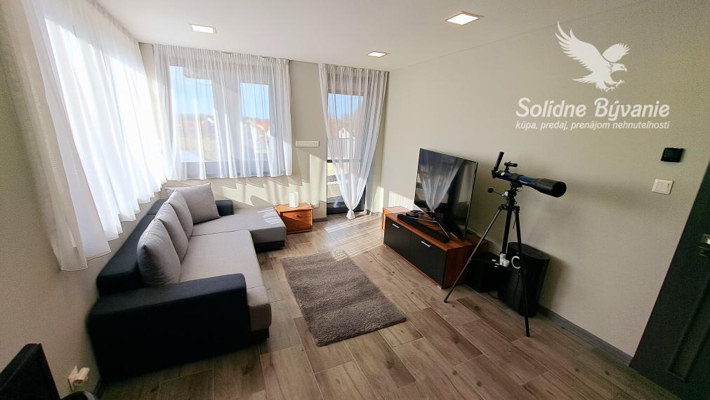 Moderný a nadštandardný 5-izbový rodinný dom, Tomášikovo