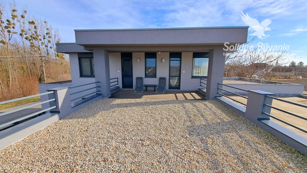 Moderný a nadštandardný 5-izbový rodinný dom, Tomášikovo