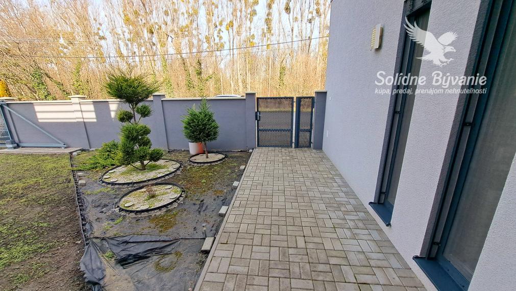 Moderný a nadštandardný 5-izbový rodinný dom, Tomášikovo