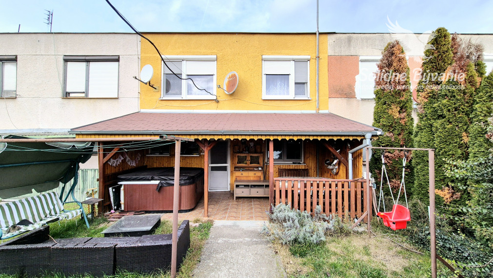 5-izbový rodinný dom s pozemkom 800 m2 v Zlatnej na Ostrove