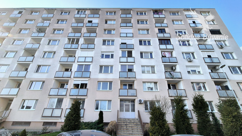 Na predaj 3-izbový byt s loggiou, ul. Narcisová