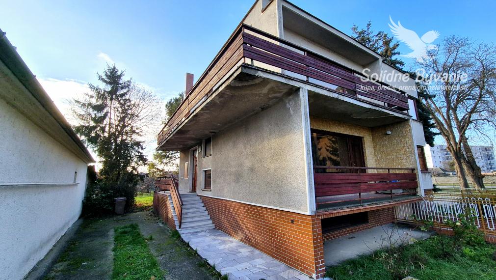 Na predaj 5-izbový rodinný dom v Kráľovom Brode