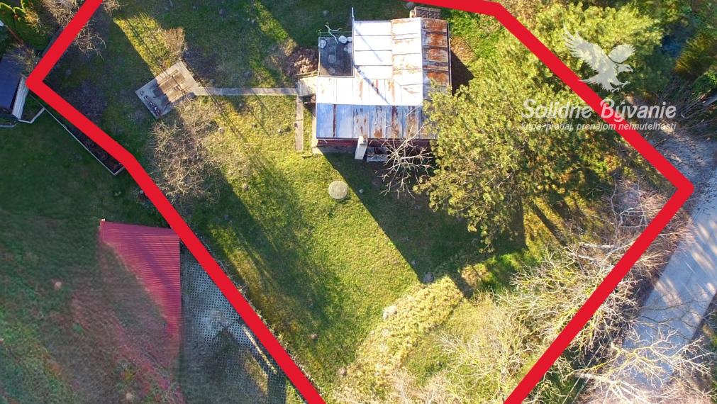 Chata s rekreačným pozemkom len 60 metrov od brehu Malého dunaja