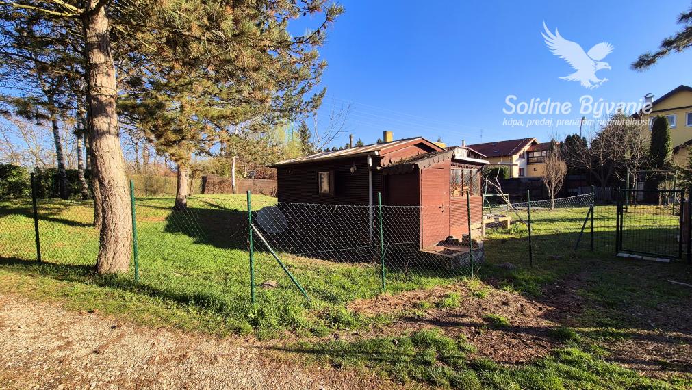 Chata s rekreačným pozemkom len 60 metrov od brehu Malého dunaja