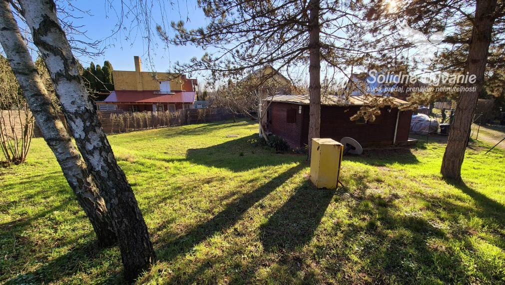 Chata s rekreačným pozemkom len 60 metrov od brehu Malého dunaja