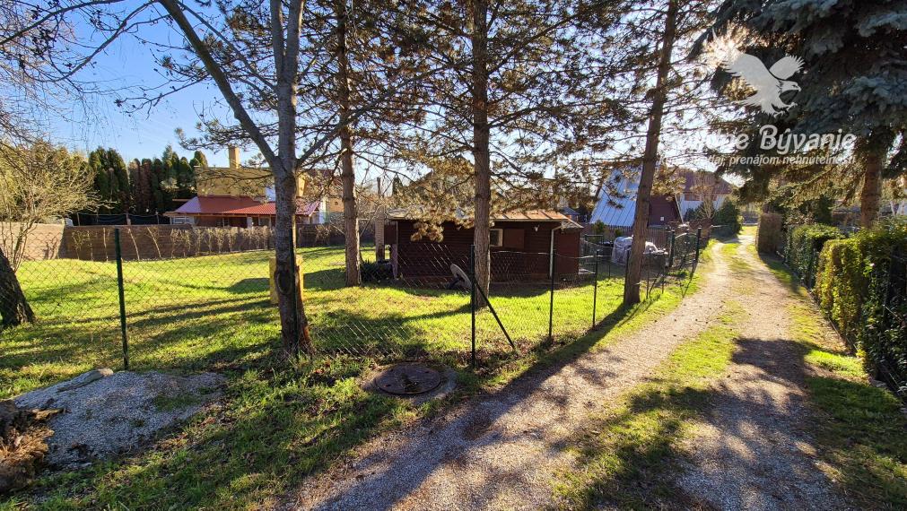 Chata s rekreačným pozemkom len 60 metrov od brehu Malého dunaja