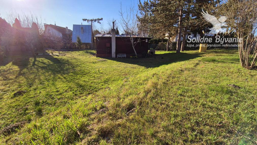 Chata s rekreačným pozemkom len 60 metrov od brehu Malého dunaja