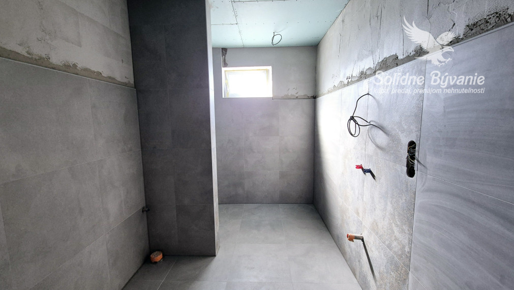 Na predaj 5-izbový rodinný dom s čiastočnou rekonštrukciou v Mostovej