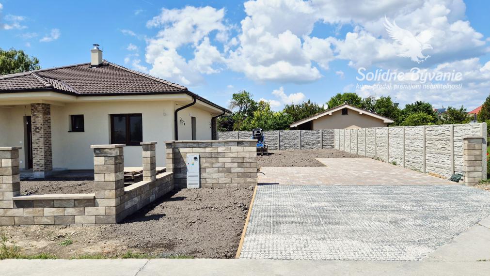 Na predaj skolaudovaná 4-izbová novostavba rodinného domu v Kvetoslavove