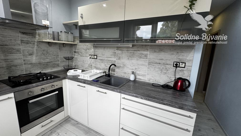 Krásny 2 izbový byt s balkónom, možné aj domáce zvieratko