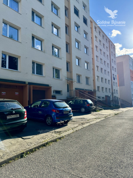 Predaj 3 izbový byt v Handlovej