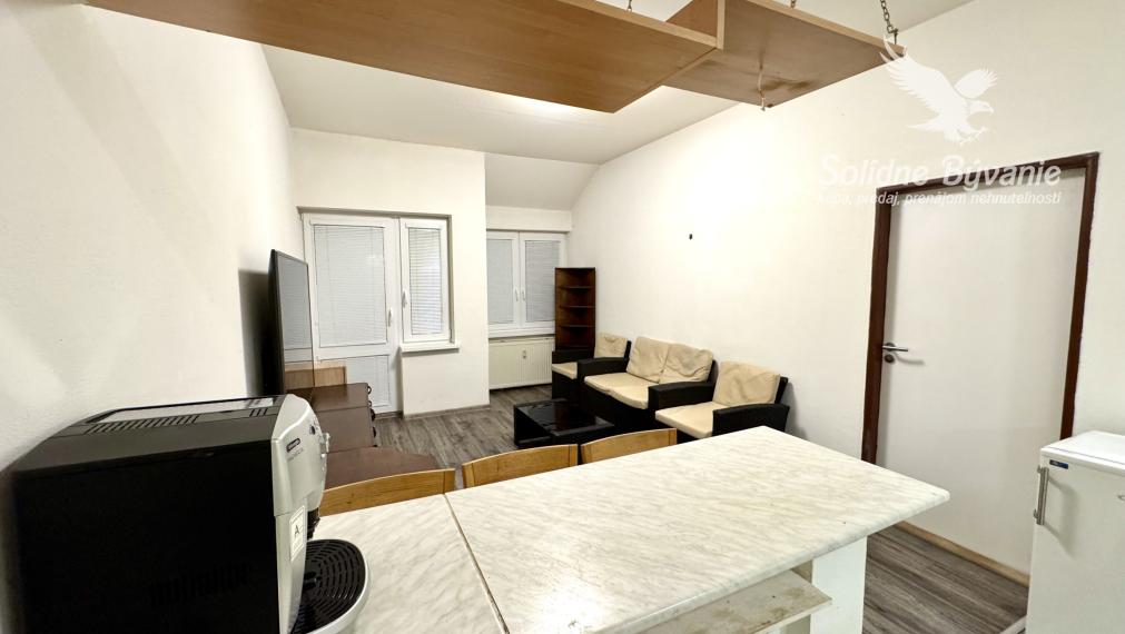 Predaj 1-izbový byt v centre Lučenca