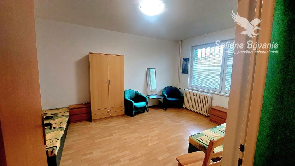 Prenájom 1 izbový  byt , Školská, Banská Bystrica