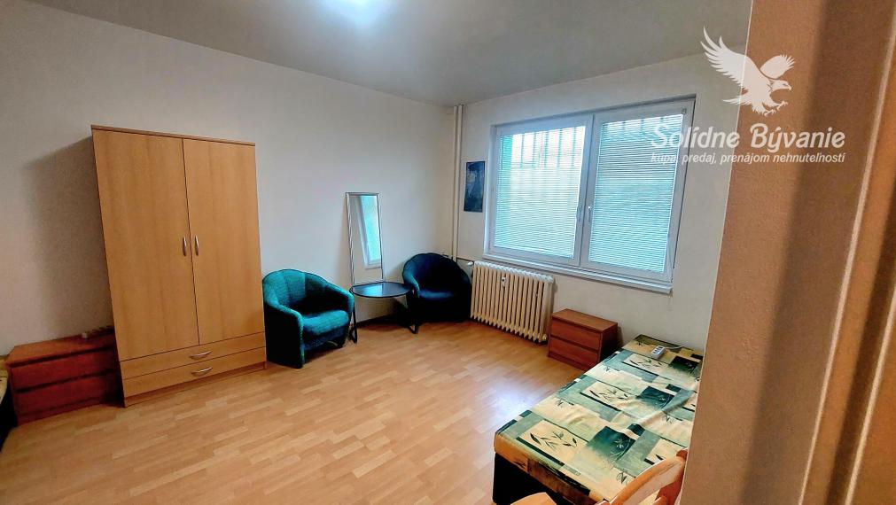 Prenájom 1 izbový  byt , Školská, Banská Bystrica