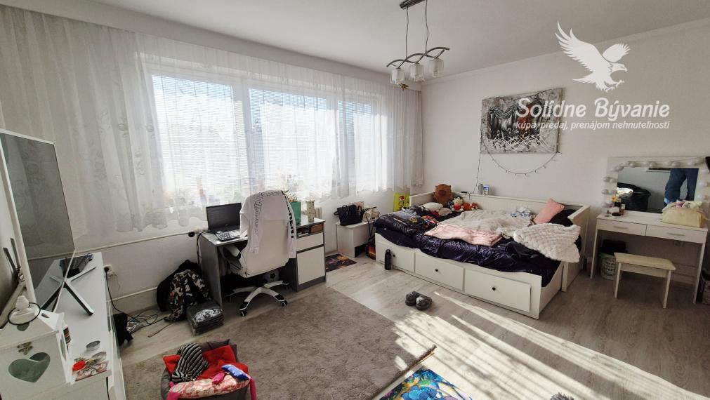 Veľkometrážny rodinný dom s dvojgarážou v centre Galanty