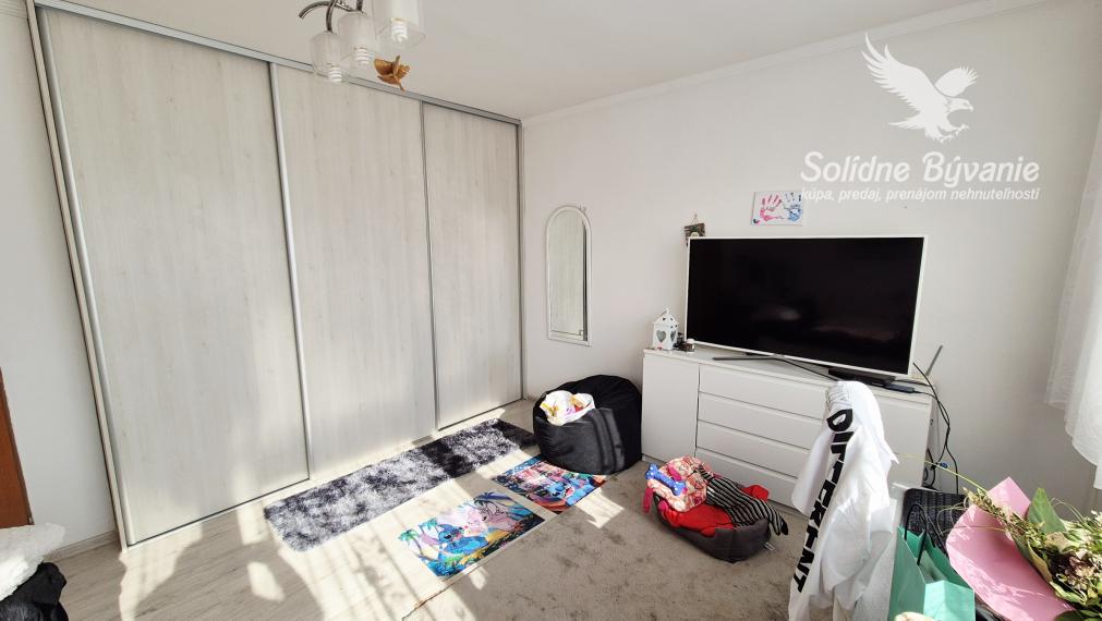 Veľkometrážny rodinný dom s dvojgarážou v centre Galanty