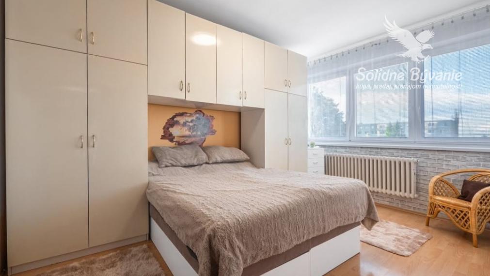 Veľkometrážny rodinný dom s dvojgarážou v centre Galanty