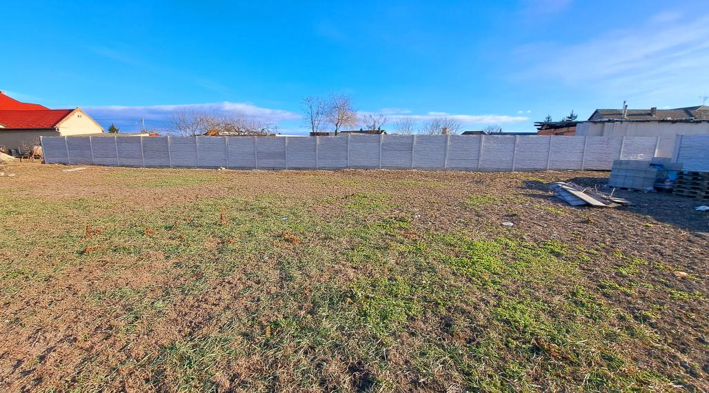 Stavebný pozemok pre rodinný dom alebo dvojdom, Mostová