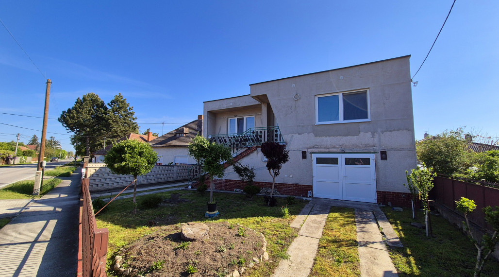 Na predaj 5-izbový rodinný dom s čiastočnou rekonštrukciou v Mostovej