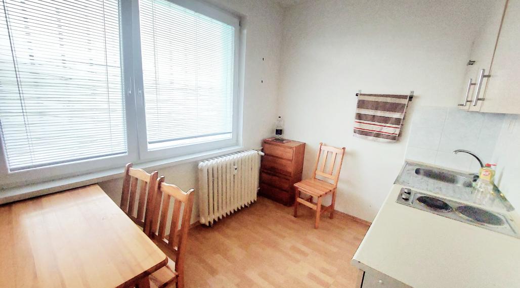 Prenájom 1 izbový  byt , Školská, Banská Bystrica