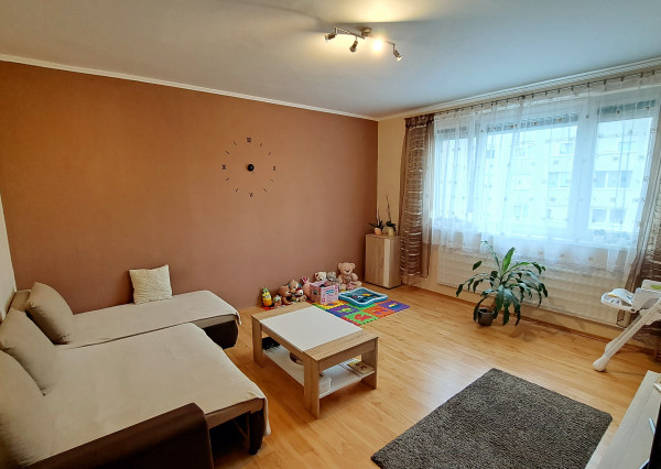 Na predaj 3-izbový byt na sídl. Námestie priateľstva v Dunajskej Strede