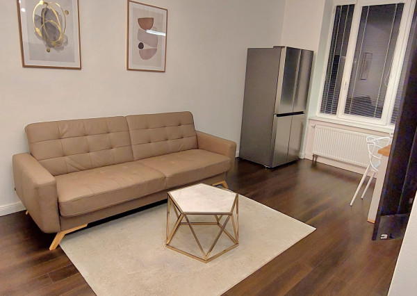 Nadštandardný 3 izbovy  byt pre rodinu na prenájom, ČSA,Banska Bystrica