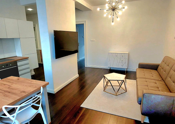 Prenájom, nadštandardný 3 izbovy  byt  pre rodinu +parkovacie miesto, ČSA,Banska Bystrica